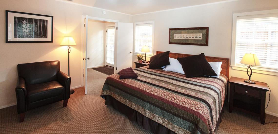 Pine Acres Lodge Pacific Grove Exterior photo